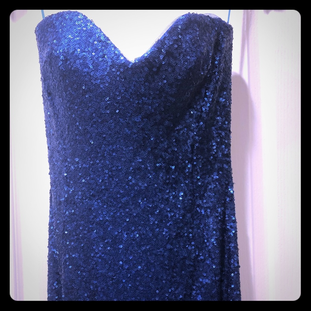 Royal blue sequined high split strapless dress